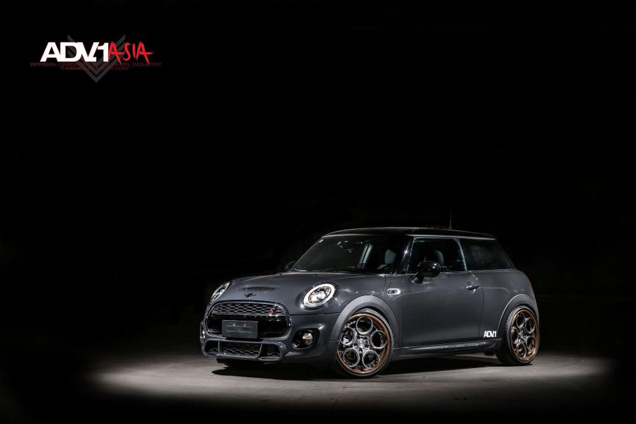  Mini Cooper S on ADV.1 Wheels (ADV05CTSCS) 2015 года  (фото 9 из 10)